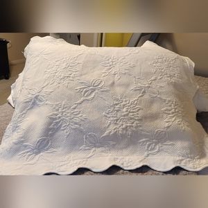 Matelasse quilted pair pillow shams,  white,ribbon floral pattern,scalloped edge